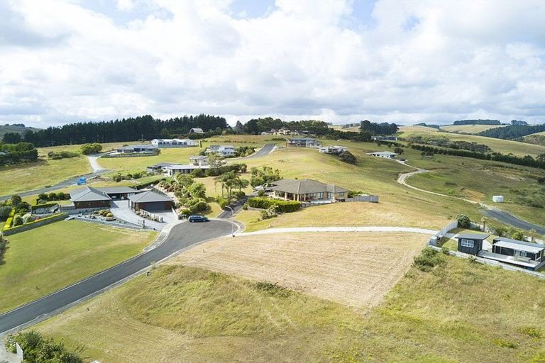 Photo of property in 8 Oden Hill, Coopers Beach, 0420