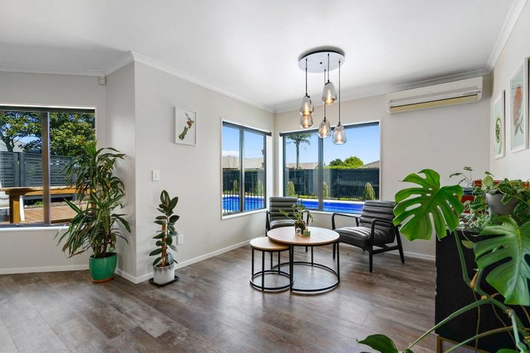 Photo of property in 28 Madison Street, Cambridge, 3434