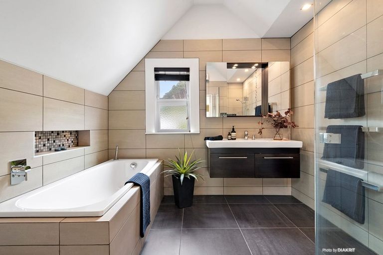 Photo of property in 20 Burnham Street, Seatoun, Wellington, 6022