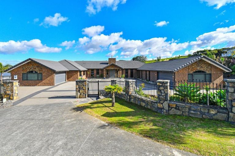 Photo of property in 21 Imperial Place, Flat Bush, Auckland, 2019