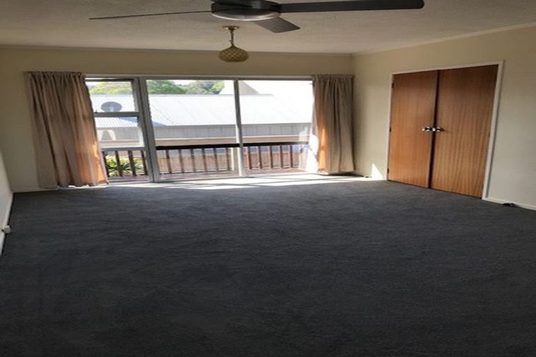 Photo of property in 2/31 Mccrystal Avenue, Bucklands Beach, Auckland, 2012