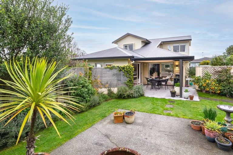 Photo of property in 8 Jellicoe Street, Greytown, 5712