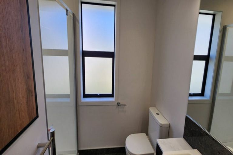 Photo of property in 12 Broadmore Street, Vogeltown, New Plymouth, 4310
