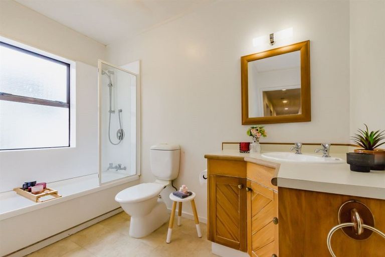 Photo of property in 4 Manly Garden, Paraparaumu Beach, Paraparaumu, 5032