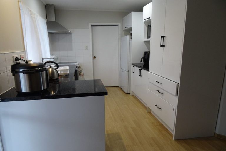 Photo of property in 19 Faram Place, Massey, Auckland, 0614