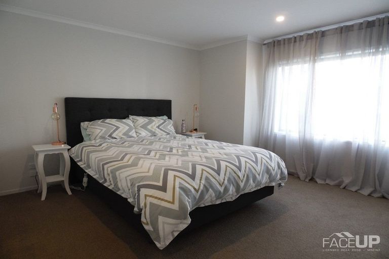 Photo of property in 80 Squadron Drive, Hobsonville, Auckland, 0616