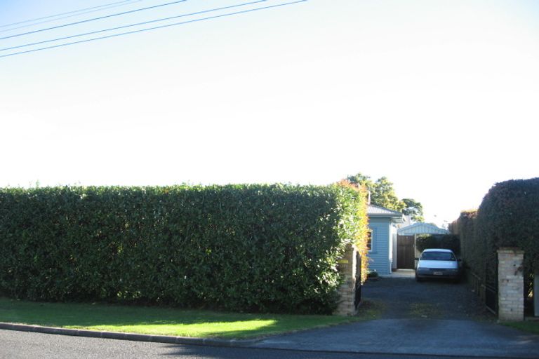 Photo of property in 2/12 James Road, Manurewa, Auckland, 2102