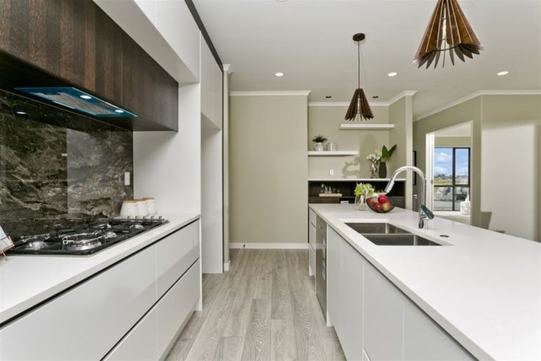 Photo of property in 63 Symes Drive, Red Beach, 0932