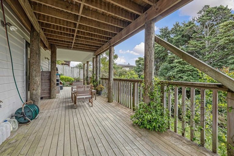 Photo of property in 13 Spyglass Street, Red Beach, 0932