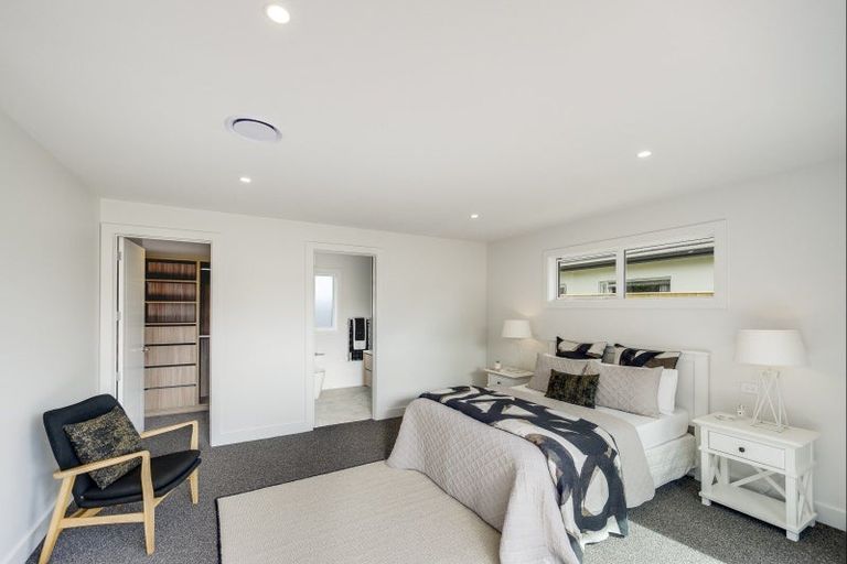 Photo of property in 37 Arataki Road, Havelock North, 4130