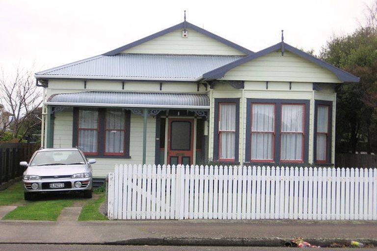 Photo of property in 27 Bourke Street, Palmerston North, 4410