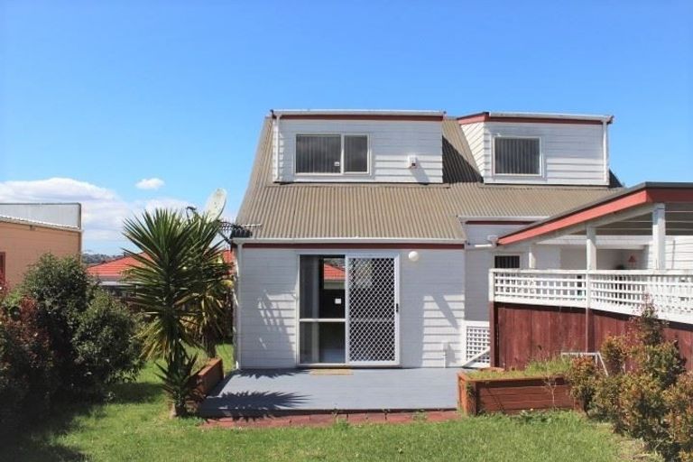 Photo of property in 10 Rewa Street, New Lynn, Auckland, 0600