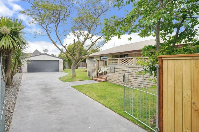 Photo of property in 10 Gibbs Drive, Woodend, 7610