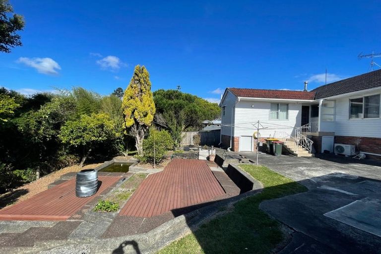 Photo of property in 8 Wyman Place, Pakuranga Heights, Auckland, 2010