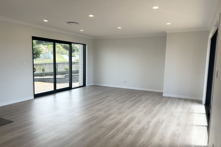 Photo of property in 41 Kikorangi Drive, Wainui, 0992