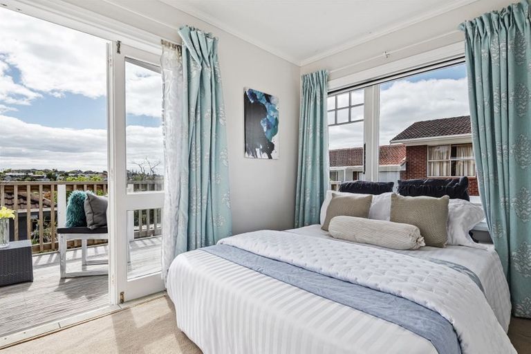 Photo of property in 1/23 Quebec Road, Milford, Auckland, 0620