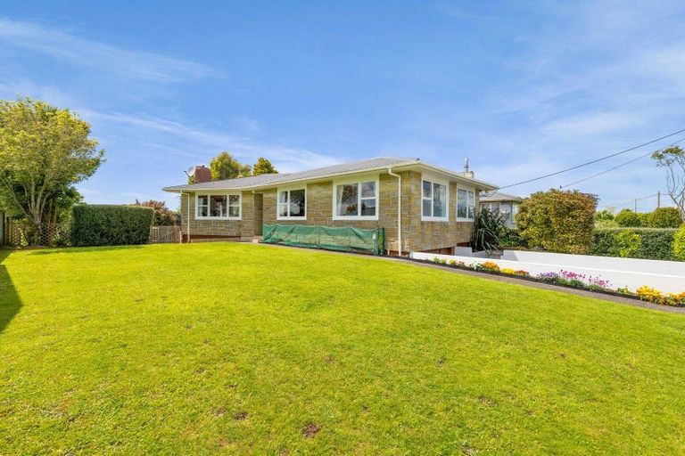Photo of property in 100 Stanners Street, Eltham, 4322