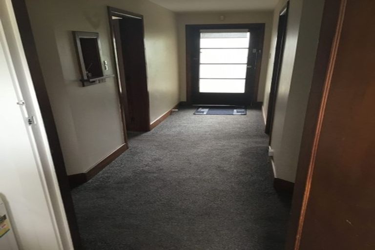 Photo of property in 118 Holly Road, St Albans, Christchurch, 8014