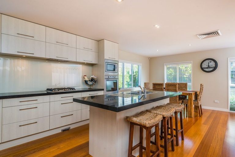 Photo of property in 5 Mural Place, Greenhithe, Auckland, 0632