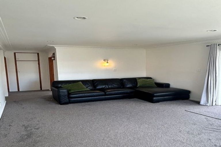 Photo of property in 2/9 Keeney Court, Papakura, 2110