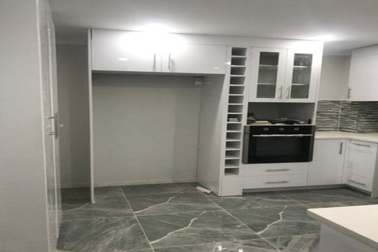 Photo of property in 5 Hawkley Close, Flat Bush, Auckland, 2019