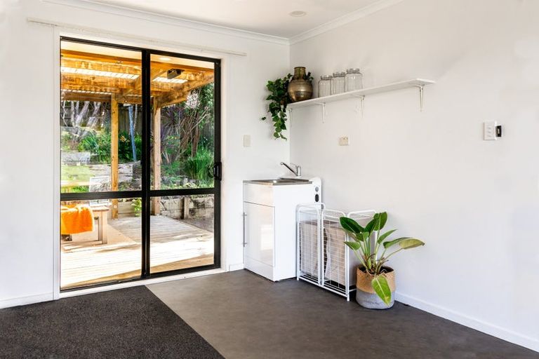 Photo of property in 30 Cabeleigh Drive, Helensville, 0800