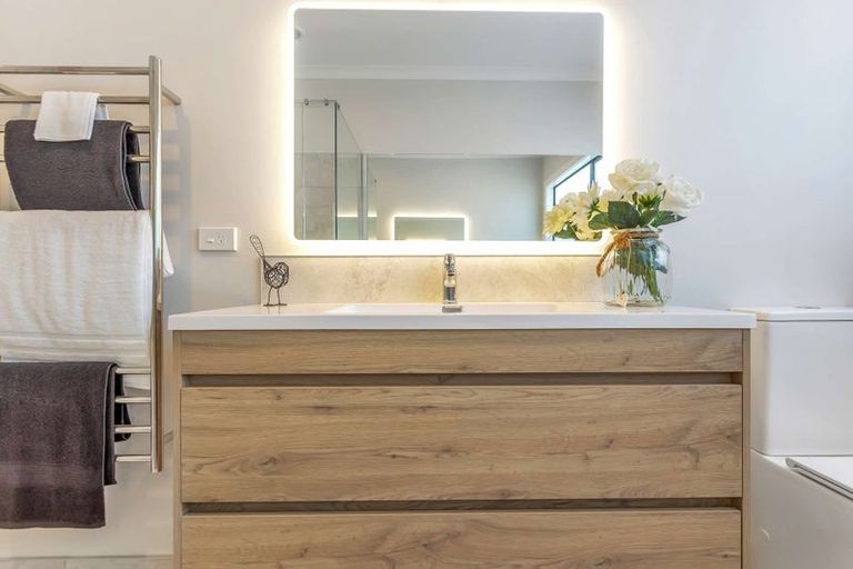 Photo of property in 168 Kupe Drive, Whitianga, 3510