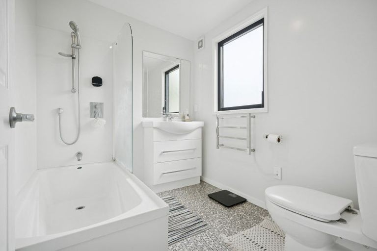 Photo of property in 7 Phillip Street, Johnsonville, Wellington, 6037