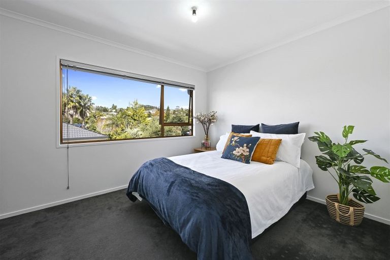 Photo of property in 37 Amante Crescent, Mairangi Bay, Auckland, 0630