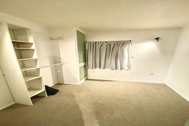 Photo of property in 11/52u Russell Terrace, Berhampore, Wellington, 6023