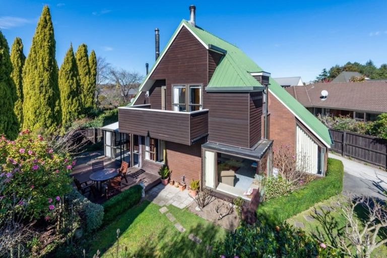 Photo of property in 2/35 Solway Avenue, Ilam, Christchurch, 8041