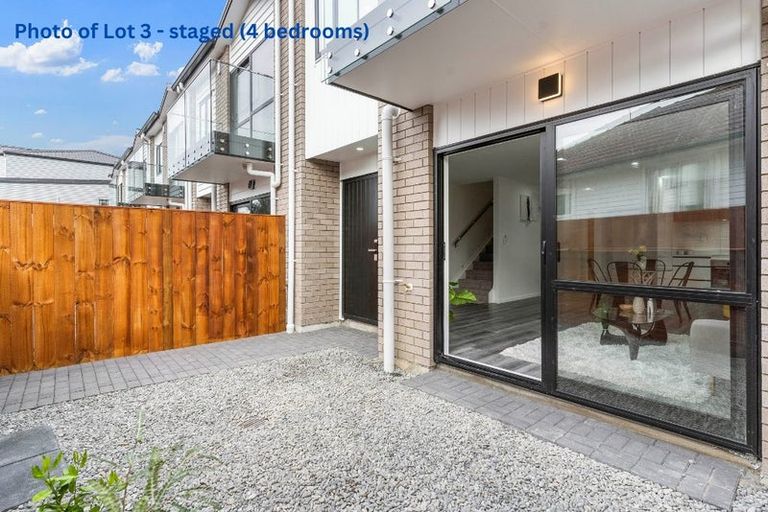 Photo of property in 7d Gladfield Lane, Te Atatu Peninsula, Auckland, 0610