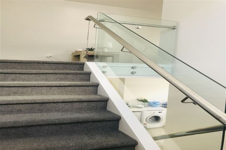 Photo of property in 29 Greenfinch Road, Hobsonville, Auckland, 0616