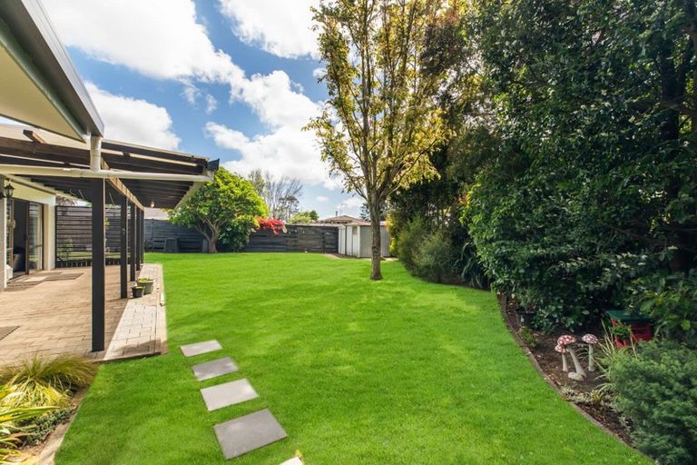 Photo of property in 120 Racecourse Road, Waiuku, 2123