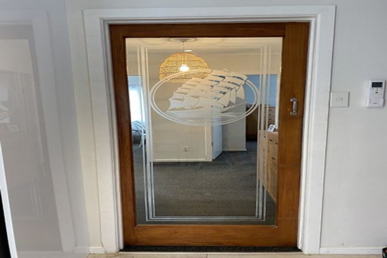 Photo of property in 19 Tahi Terrace, Glen Eden, Auckland, 0602