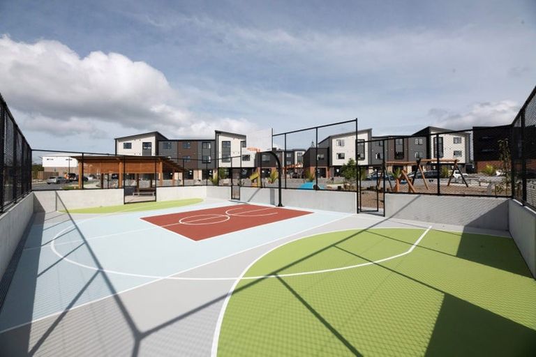 Photo of property in 6/85 Selo Street, Glen Eden, Auckland, 0602