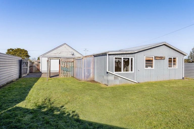 Photo of property in 46 Hussey Street, Waverley, 4510