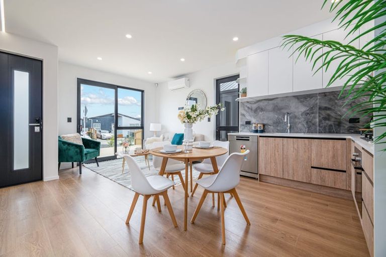 Photo of property in 31 Puhikawa Street, Massey, 0614