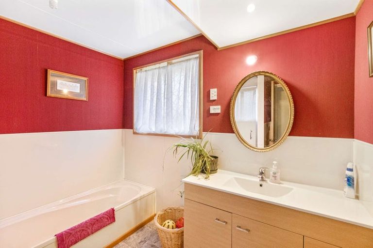 Photo of property in 12 Park Street, Gore, 9710