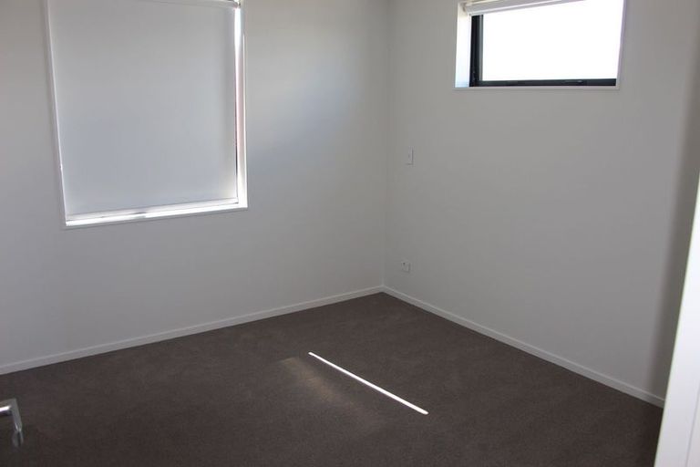 Photo of property in 11 Ngakoro Road, Karaka, Papakura, 2113