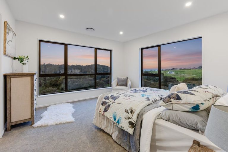 Photo of property in 14 Ringi Lane, Orewa, 0931