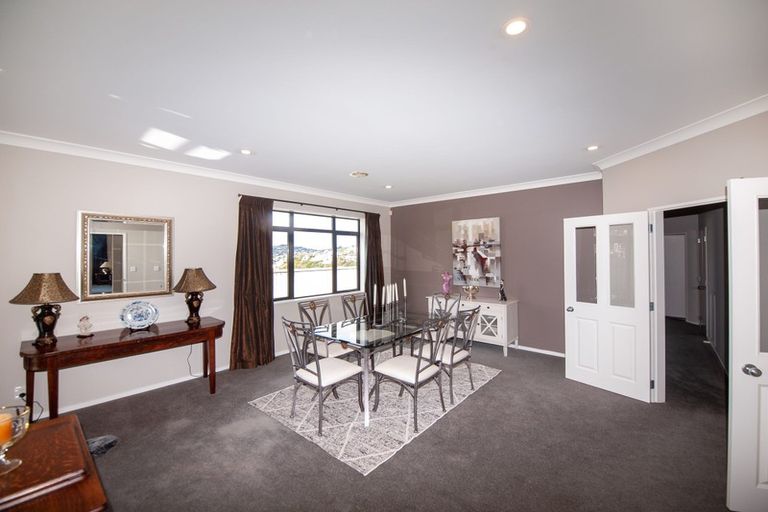 Photo of property in 7 Moston Grove, Churton Park, Wellington, 6037