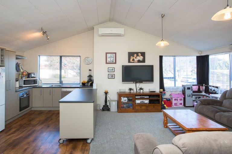 Photo of property in 23 Peppertree Glade, Kelvin Grove, Palmerston North, 4414