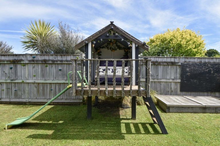 Photo of property in 22 Humphries Street, Greytown, 5712