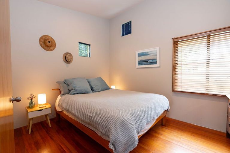 Photo of property in 6 Gannet Point, Rothesay Bay, Auckland, 0630