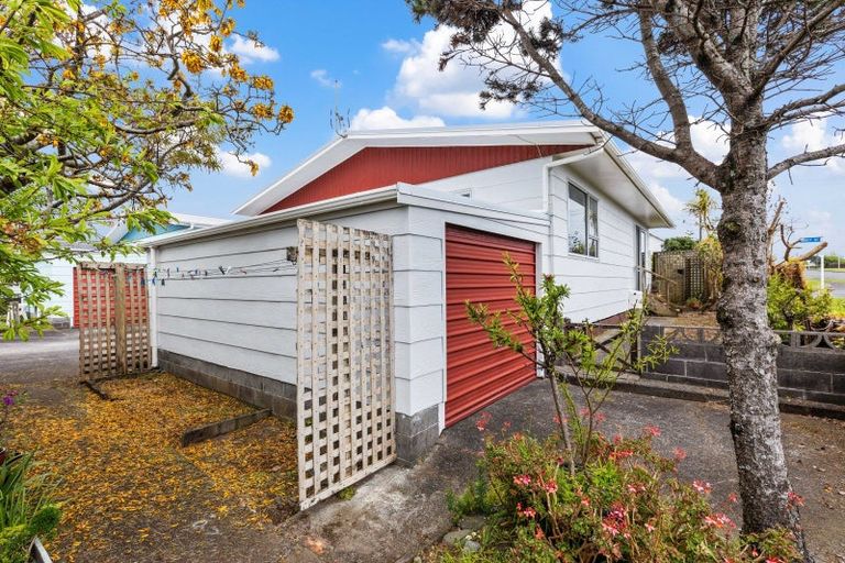 Photo of property in 2/2 Grey Street, Waitara, 4320
