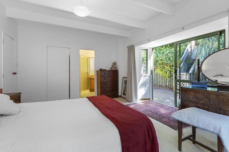 Photo of property in 38 Saxton Road, Upper Vogeltown, New Plymouth, 4371