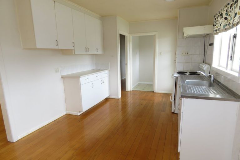 Photo of property in 1/4 Shamrock Lane, Te Atatu Peninsula, Auckland, 0610