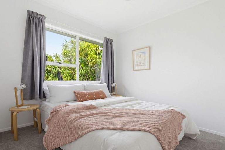 Photo of property in 52 Zelda Avenue, Clover Park, Auckland, 2023