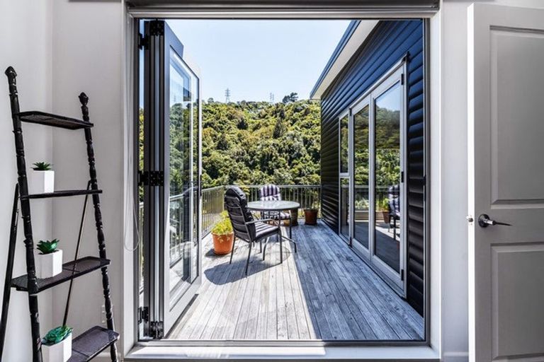Photo of property in 17u2 Blackbridge Road, Wadestown, Wellington, 6012